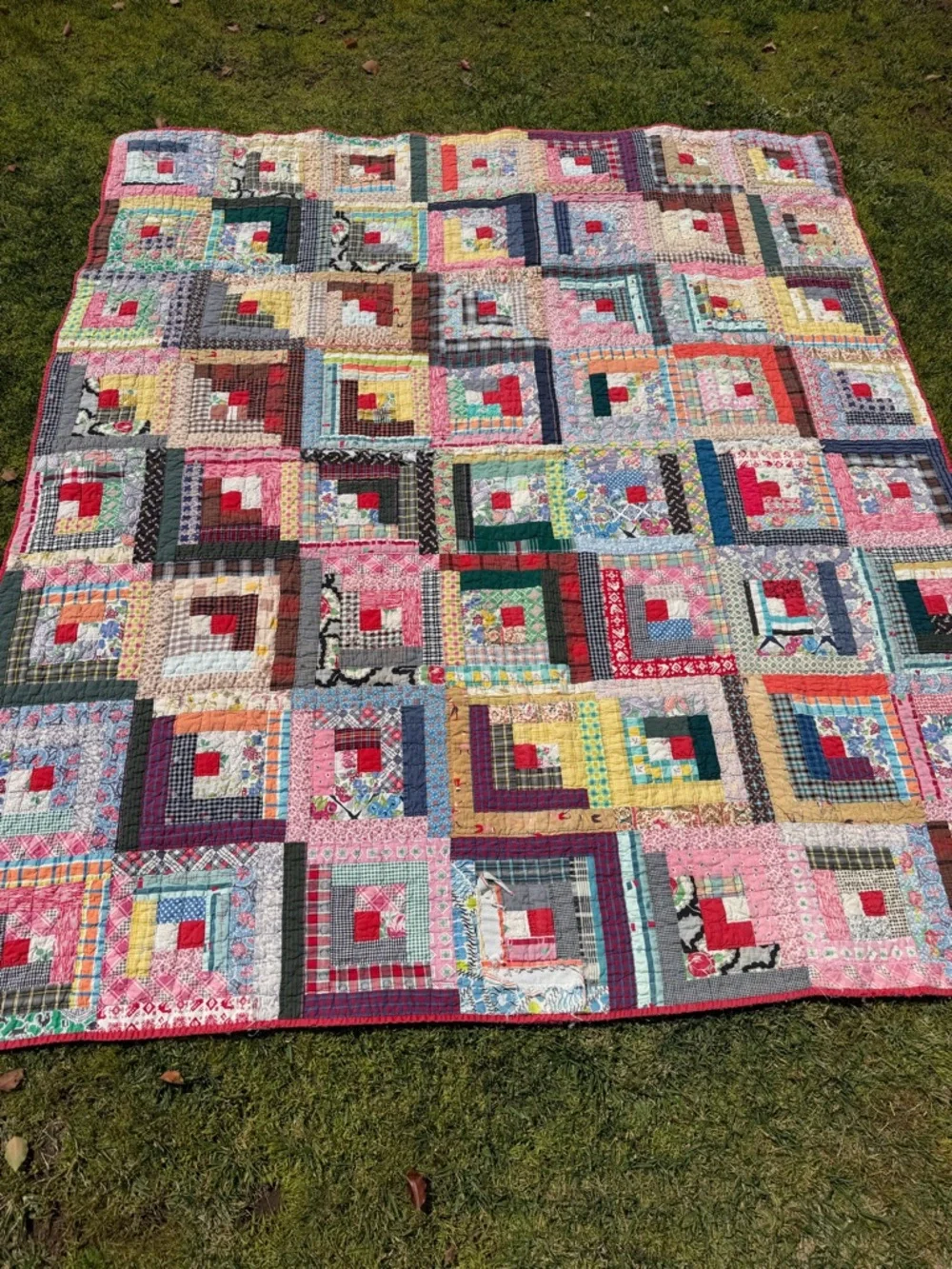 VTG Log Cabin Patchwork Quilt Fields & Furrows Scappy Gauzy 70x80 Flaws Cutter